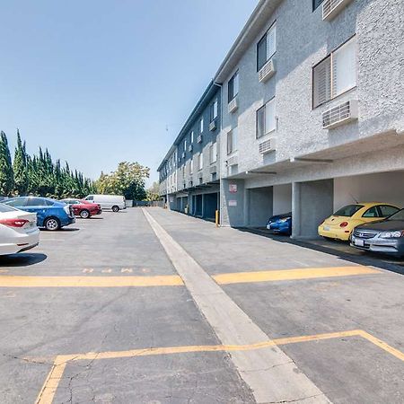 Motel 6 Van Nuys Burbank Exterior photo