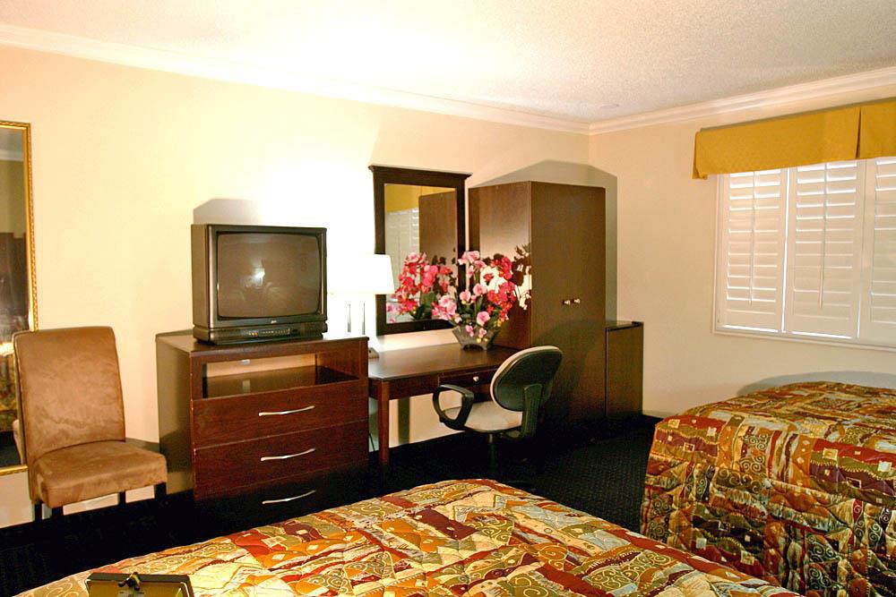 Motel 6 Van Nuys Burbank Room photo